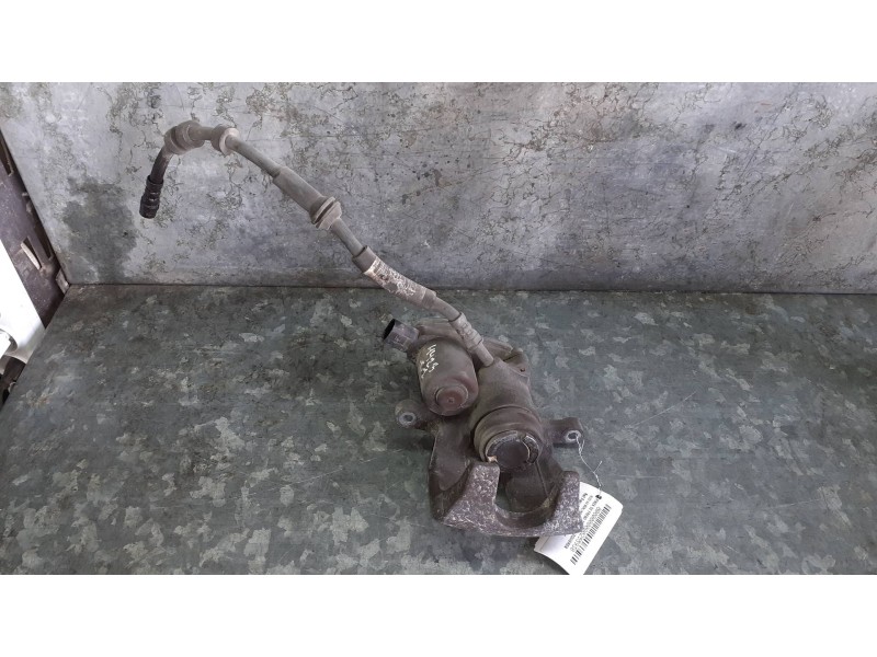 Recambio de pinza de freno trasera izquierda para audi a4 berlina (8w2) referencia OEM IAM 32347485  2 PINES