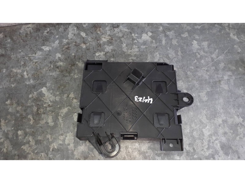 Recambio de caja reles / fusibles para audi a4 berlina (8w2) referencia OEM IAM 8K0907064KE  