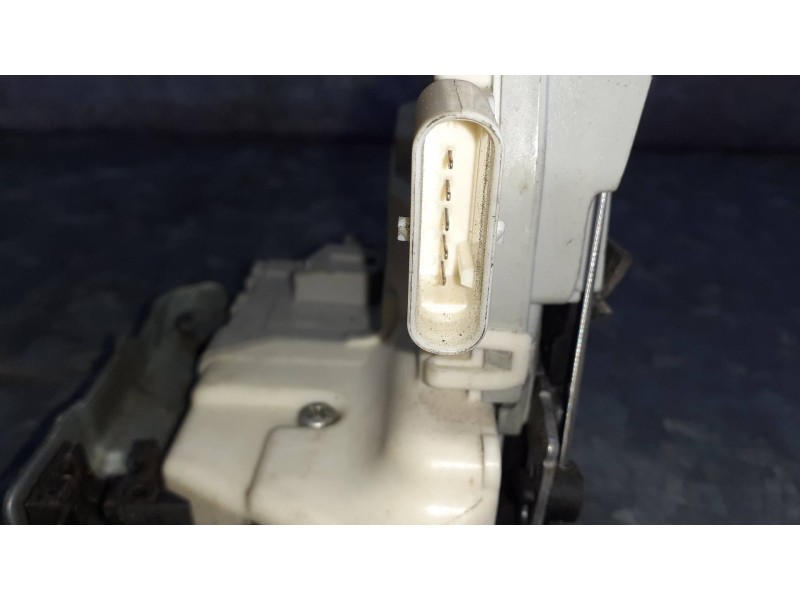 Recambio de cerradura puerta trasera derecha para audi a4 berlina (8w2) referencia OEM IAM 8K0839016H  5 PINES