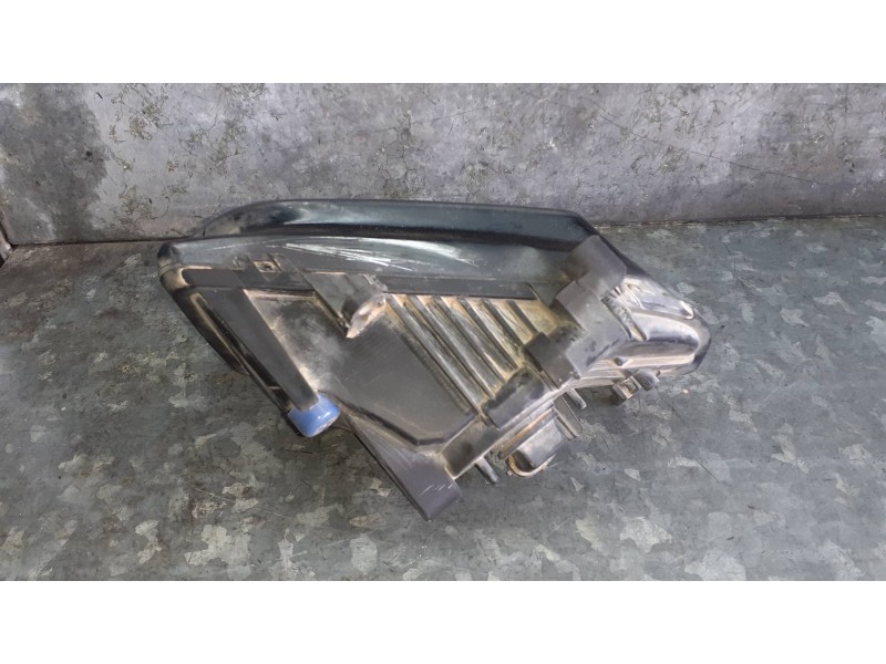 Recambio de faro antiniebla derecho para audi a4 berlina (8w2) referencia OEM IAM 8K0941700C  