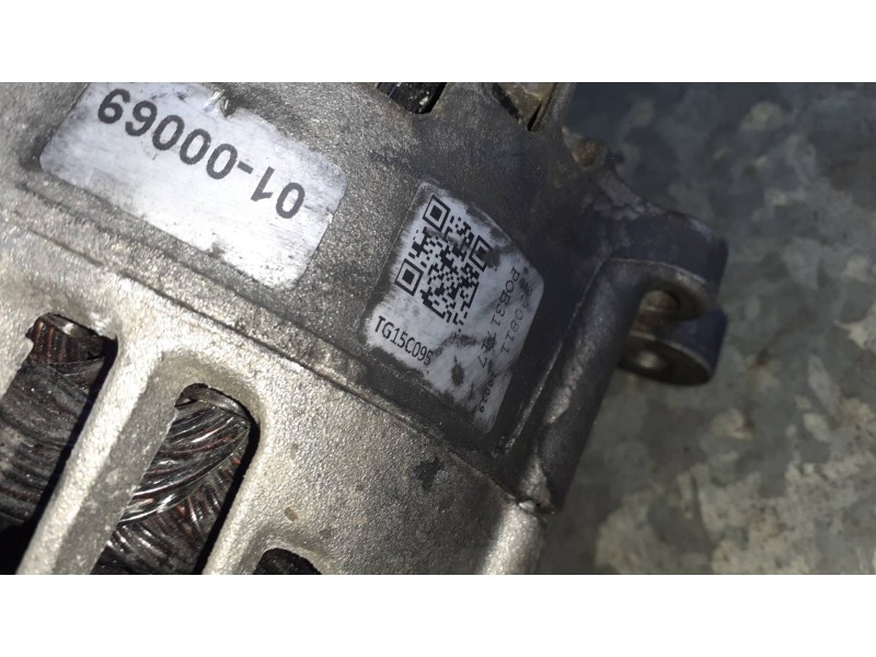 Recambio de alternador para audi a4 ber. (b8) básico referencia OEM IAM TG15C095 P0B31 LRA03114