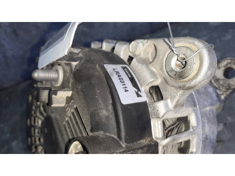 Recambio de alternador para audi a4 ber. (b8) básico referencia OEM IAM TG15C095 P0B31 LRA03114