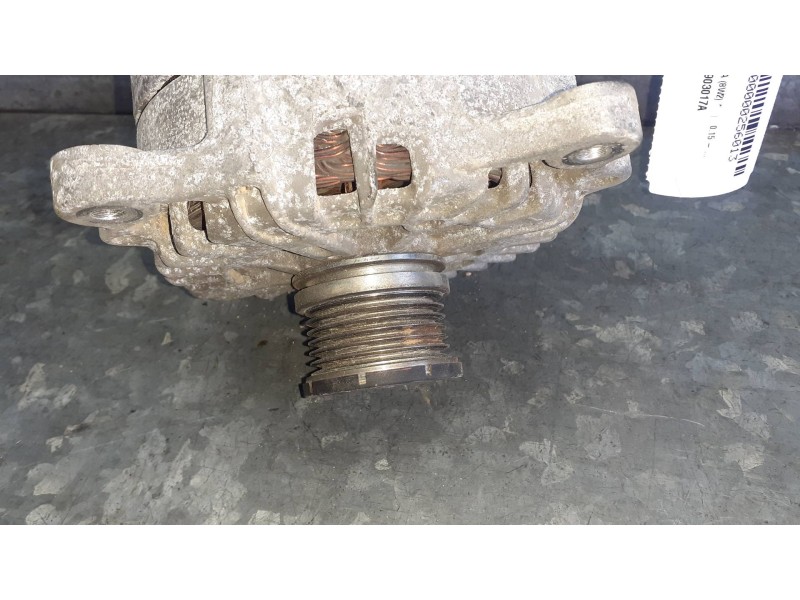 Recambio de alternador para audi a4 berlina (8w2) referencia OEM IAM 04L903017A  180A