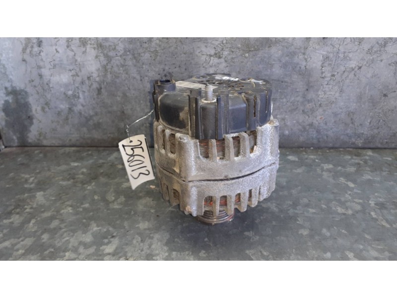 Recambio de alternador para audi a4 berlina (8w2) referencia OEM IAM 04L903017A  180A