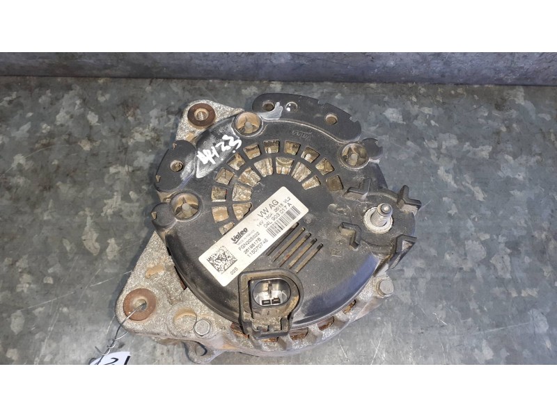Recambio de alternador para audi a4 berlina (8w2) referencia OEM IAM 04L903017A  180A
