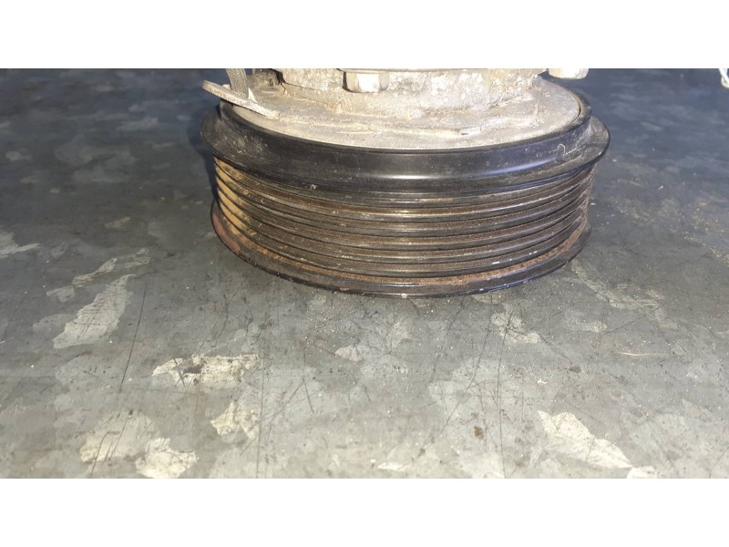 Recambio de compresor aire acondicionado para audi a4 berlina (8w2) referencia OEM IAM 8T0260805S  