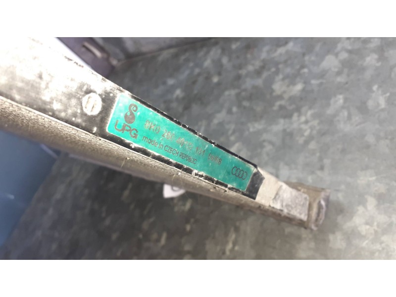 Recambio de condensador / radiador aire acondicionado para audi a4 ber. (b8) básico referencia OEM IAM 8K0260401D  
