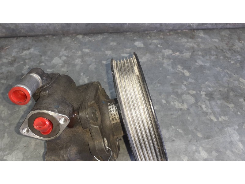 Recambio de bomba direccion para audi a4 ber. (b8) básico referencia OEM IAM 8K0145156N  