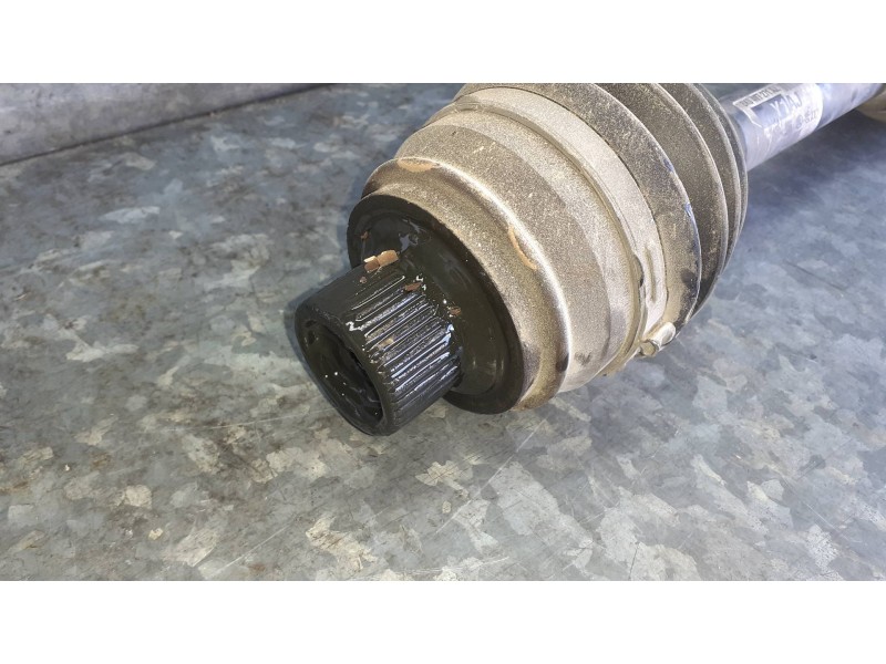 Recambio de transmision delantera derecha para audi a4 berlina (8w2) referencia OEM IAM 8K0407271AJ  