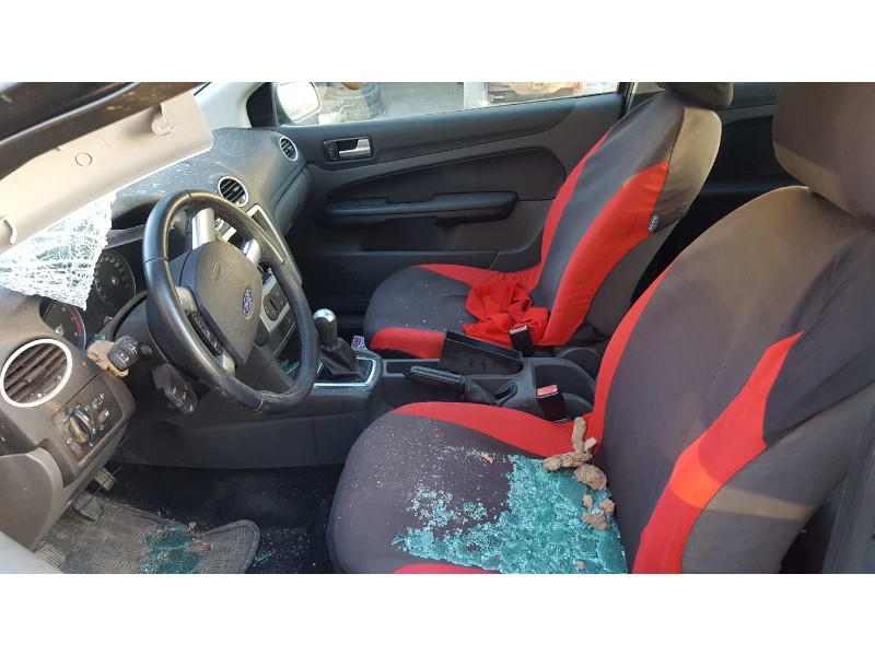 ford focus berlina (cap) del año 2005