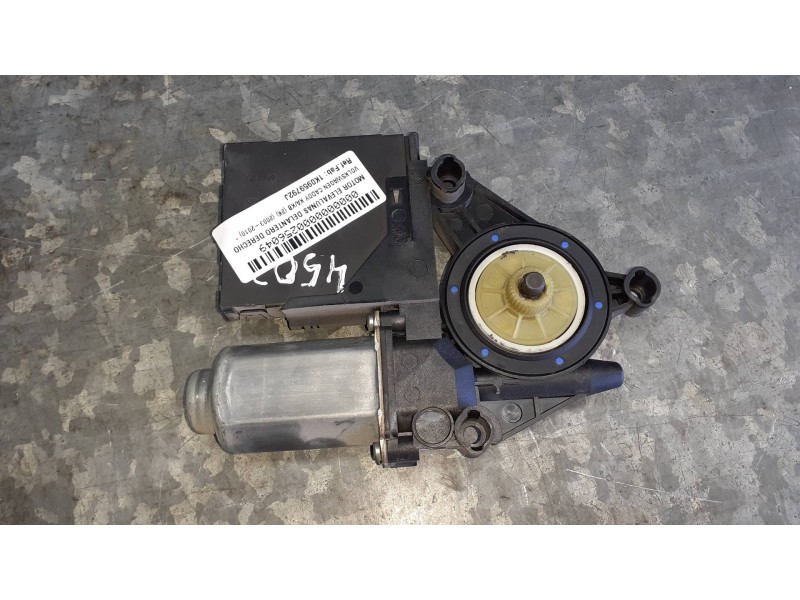 Recambio de motor elevalunas delantero derecho para volkswagen caddy ka/kb (2k) referencia OEM IAM 1K0959792J  1T0959702D