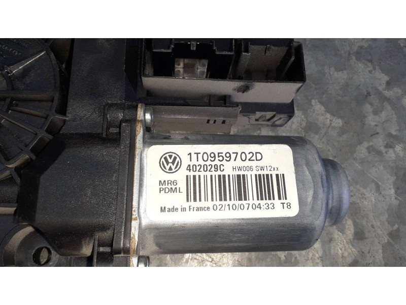 Recambio de motor elevalunas delantero derecho para volkswagen caddy ka/kb (2k) referencia OEM IAM 1K0959792J  1T0959702D