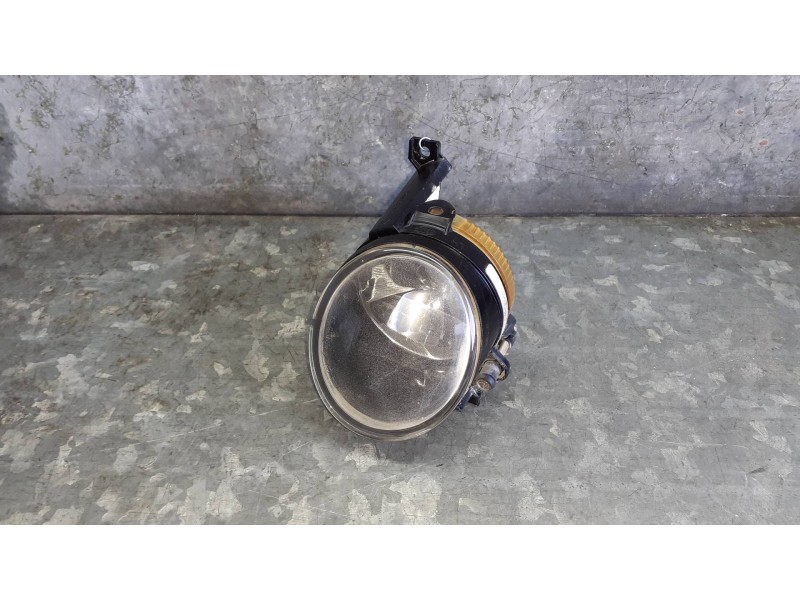 Recambio de faro antiniebla izquierdo para volkswagen caddy ka/kb (2k) referencia OEM IAM 27128100  