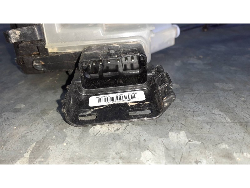 Recambio de cerradura puerta delantera derecha para peugeot rifter referencia OEM IAM A03425 6 PINES 0074250498