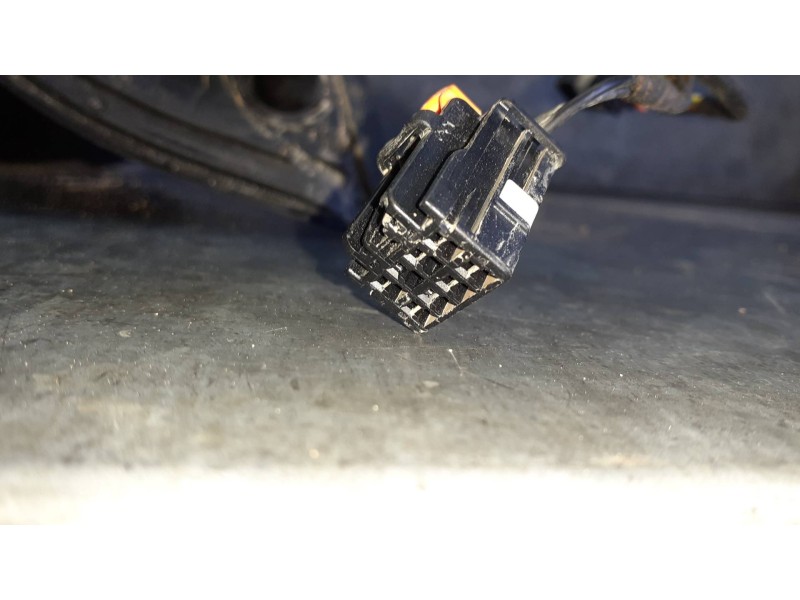 Recambio de retrovisor derecho para peugeot rifter referencia OEM IAM 51967K01 26242608A ELECTRICO