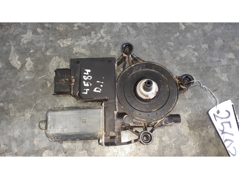 Recambio de motor elevalunas delantero izquierdo para peugeot rifter referencia OEM IAM 9837832780  6 PINES