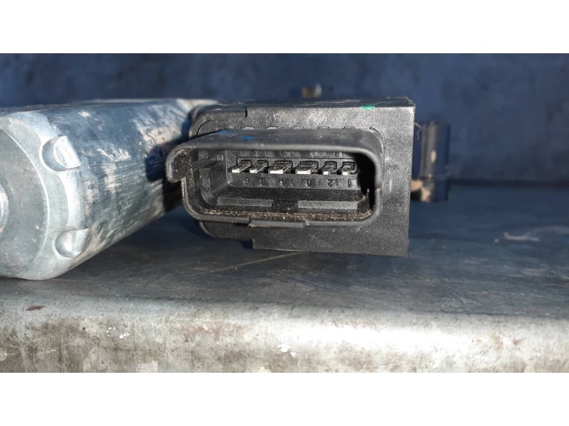 Recambio de motor elevalunas delantero izquierdo para peugeot rifter referencia OEM IAM 9837832780  6 PINES