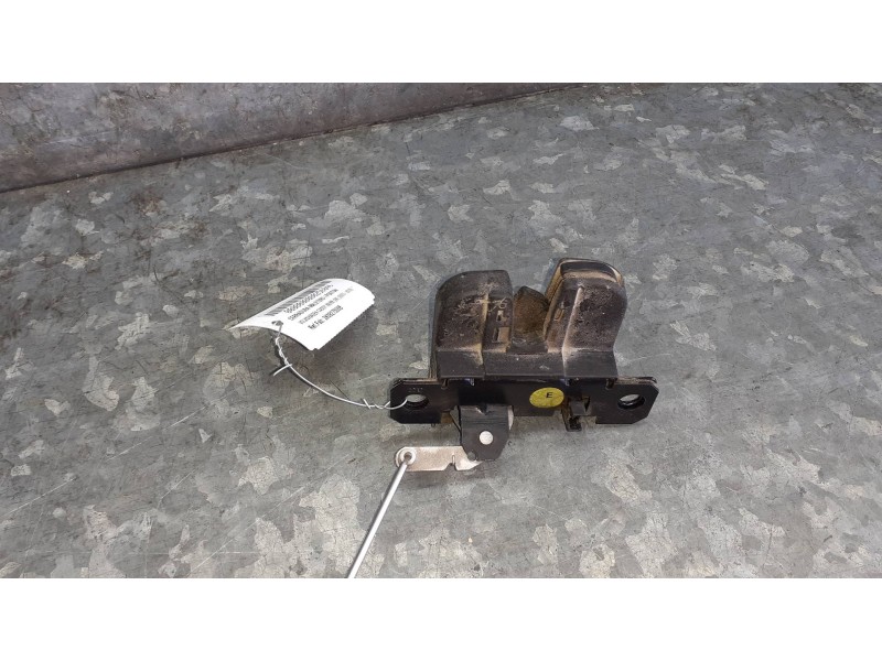 Recambio de cerradura maletero / porton para volkswagen caddy ka/kb (2k) referencia OEM IAM 2K0827506B  