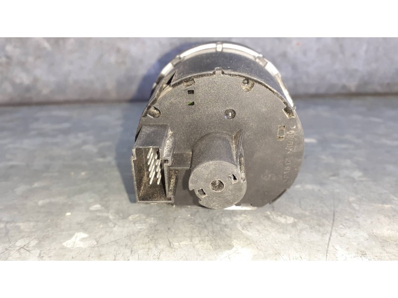 Recambio de mando luces para volkswagen caddy ka/kb (2k) referencia OEM IAM 1T0941431AA  12 PINES