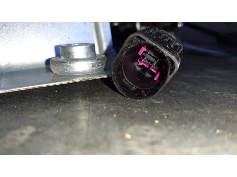 Recambio de cerradura puerta lateral izquierda para volkswagen caddy ka/kb (2k) referencia OEM IAM 2K0827201Q  4 PINES