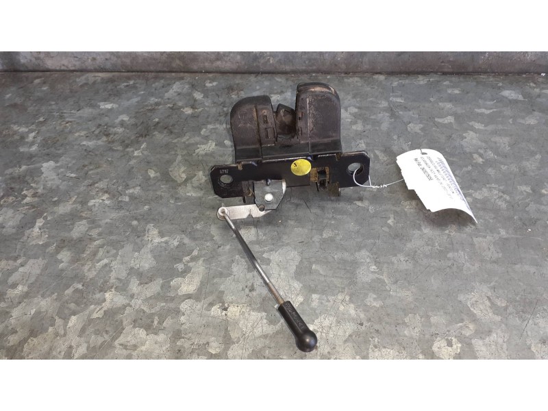 Recambio de cerradura maletero / porton para volkswagen caddy ka/kb (2k) referencia OEM IAM 2K0827505E  3 PINES