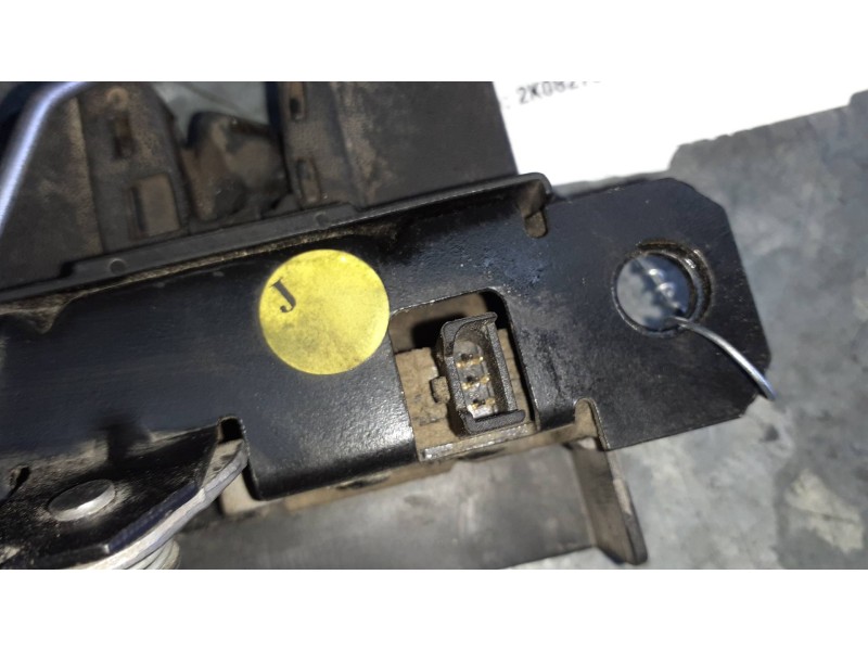 Recambio de cerradura maletero / porton para volkswagen caddy ka/kb (2k) referencia OEM IAM 2K0827505E  3 PINES