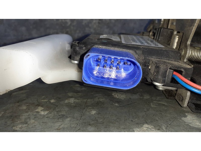 Recambio de cerradura puerta delantera izquierda para volkswagen caddy ka/kb (2k) referencia OEM IAM 3D1837015AB  9 PINES