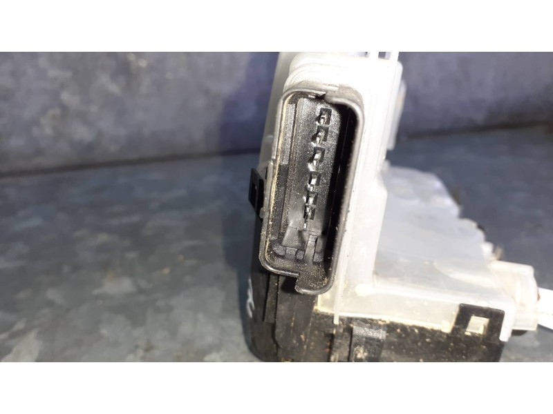 Recambio de cerradura puerta delantera izquierda para peugeot rifter referencia OEM IAM 16943658  
