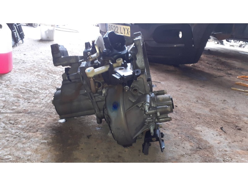 Recambio de caja cambios para peugeot rifter referencia OEM IAM 20V260  