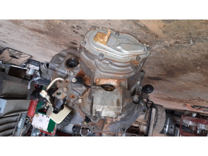 Recambio de caja cambios para peugeot rifter referencia OEM IAM 20V260  