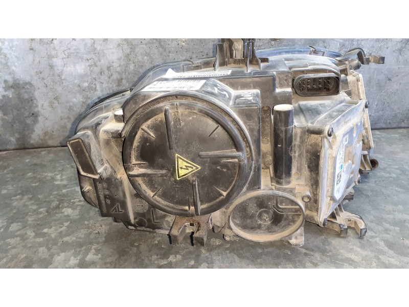 Recambio de faro izquierdo para audi a4 ber. (b8) básico referencia OEM IAM 8K0941003G  XENON