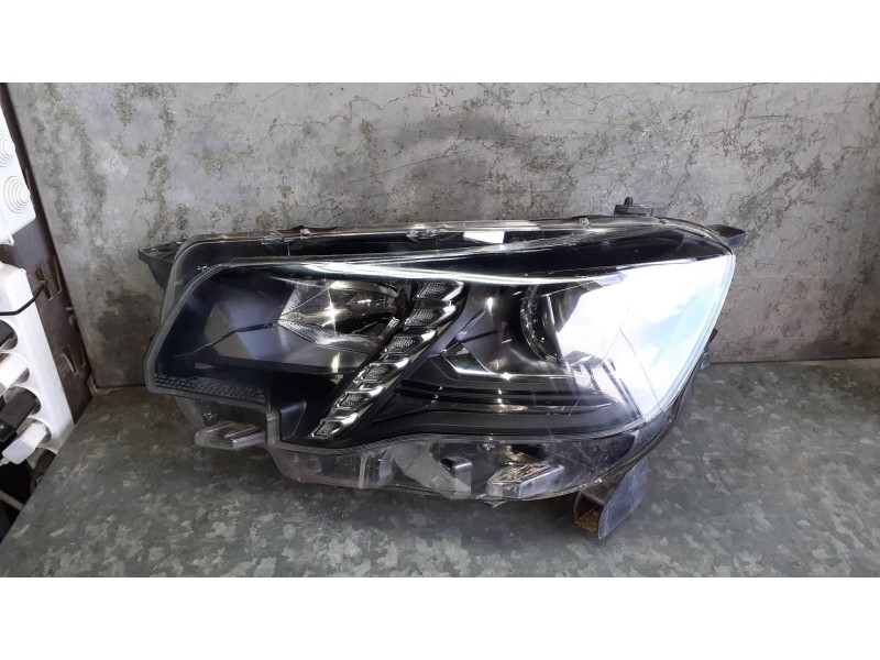 Recambio de faro izquierdo para peugeot rifter referencia OEM IAM 9816827280  