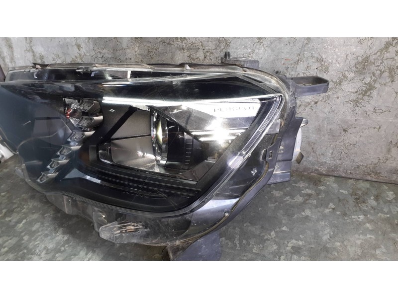 Recambio de faro izquierdo para peugeot rifter referencia OEM IAM 9816827280  