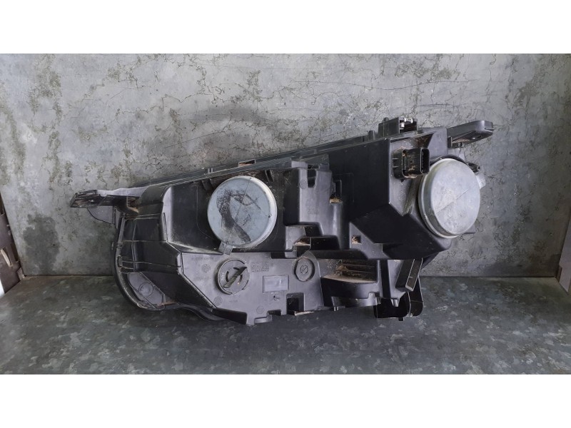 Recambio de faro derecho para peugeot rifter referencia OEM IAM 16804  16806