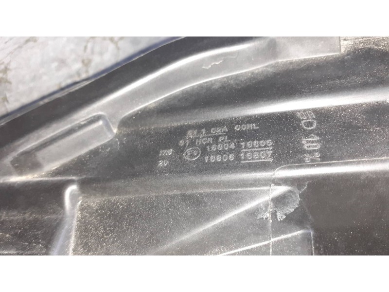 Recambio de faro derecho para peugeot rifter referencia OEM IAM 16804  16806