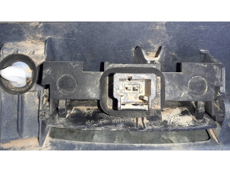 Recambio de maneta exterior porton para peugeot rifter referencia OEM IAM 9826157977  MOLDURA PORTON