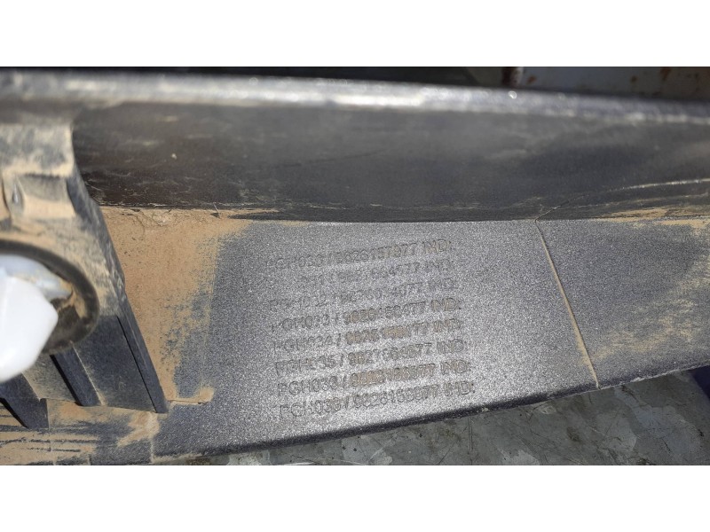 Recambio de maneta exterior porton para peugeot rifter referencia OEM IAM 9826157977  MOLDURA PORTON