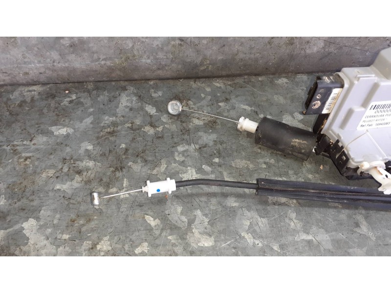 Recambio de cerradura puerta trasera izquierda para peugeot rifter referencia OEM IAM 16943383 S3M16943546 