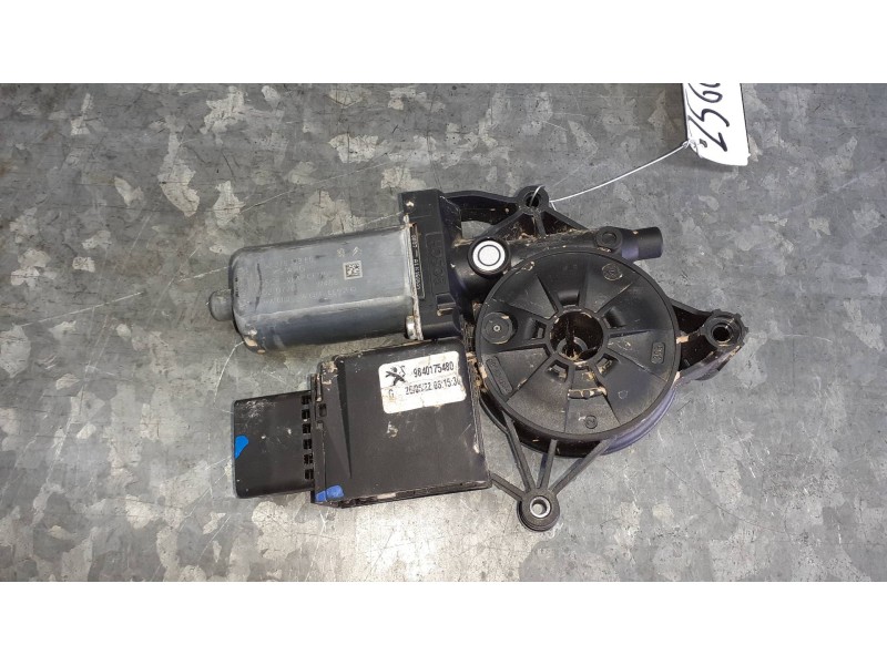 Recambio de motor elevalunas trasero izquierdo para peugeot rifter referencia OEM IAM 9840175480 0130824429 9837823280