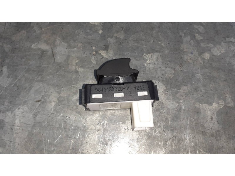 Recambio de mando elevalunas trasero derecho para peugeot rifter referencia OEM IAM 98044803ZD  4 PINES