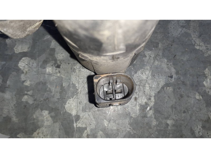 Recambio de pinza de freno trasera izquierda para peugeot rifter referencia OEM IAM AE777006 2 PINES 9819059380