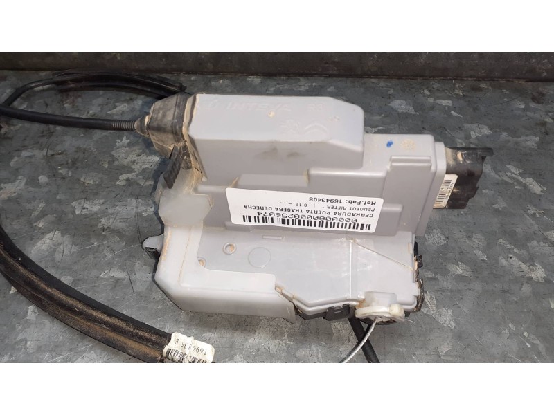 Recambio de cerradura puerta trasera derecha para peugeot rifter referencia OEM IAM 16943408  