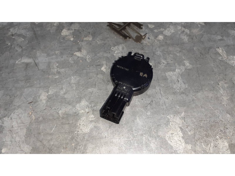 Recambio de sensor lluvia / luz para peugeot rifter referencia OEM IAM 9813167380  3 PINES