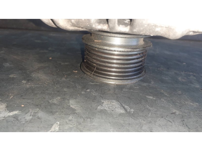 Recambio de alternador para volkswagen caddy ka/kb (2k) referencia OEM IAM 06F903023F 2 PINES 140A