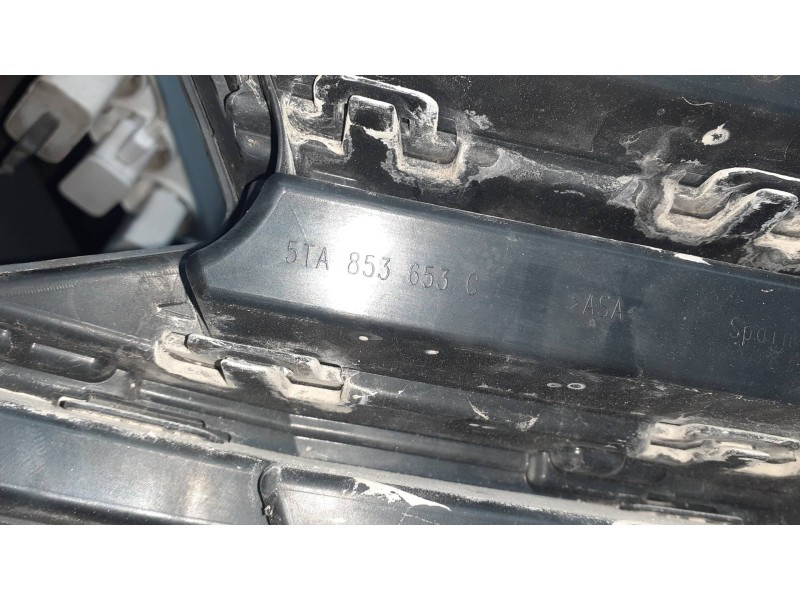 Recambio de rejilla delantera para volkswagen touran (5t1) referencia OEM IAM 5TA853653C  5TA853651