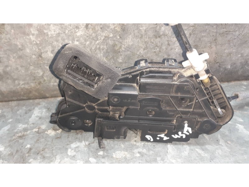 Recambio de cerradura puerta delantera izquierda para volkswagen touran (5t1) referencia OEM IAM B5A5TB837015A  7 PINES