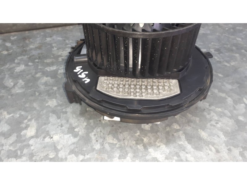 Recambio de ventilador calefaccion para volkswagen touran (5t1) referencia OEM IAM   4 PINES