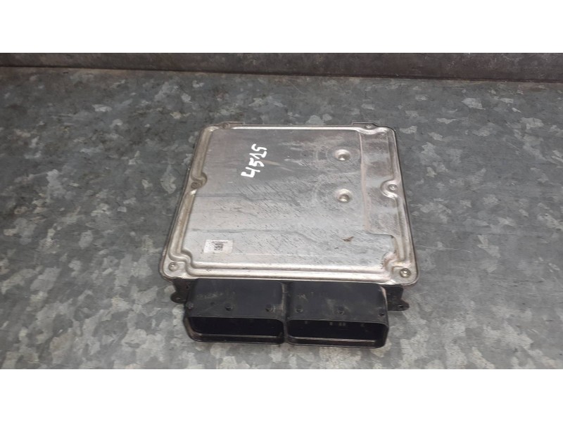 Recambio de centralita motor uce para volkswagen touran (5t1) referencia OEM IAM 04L907309M  0281030642