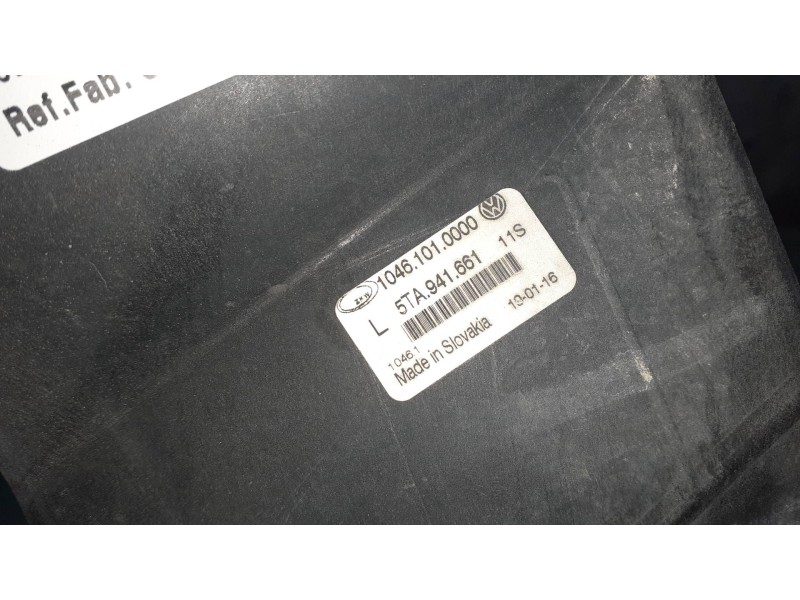 Recambio de faro antiniebla izquierdo para volkswagen touran (5t1) referencia OEM IAM 5TA941661  2 PINES