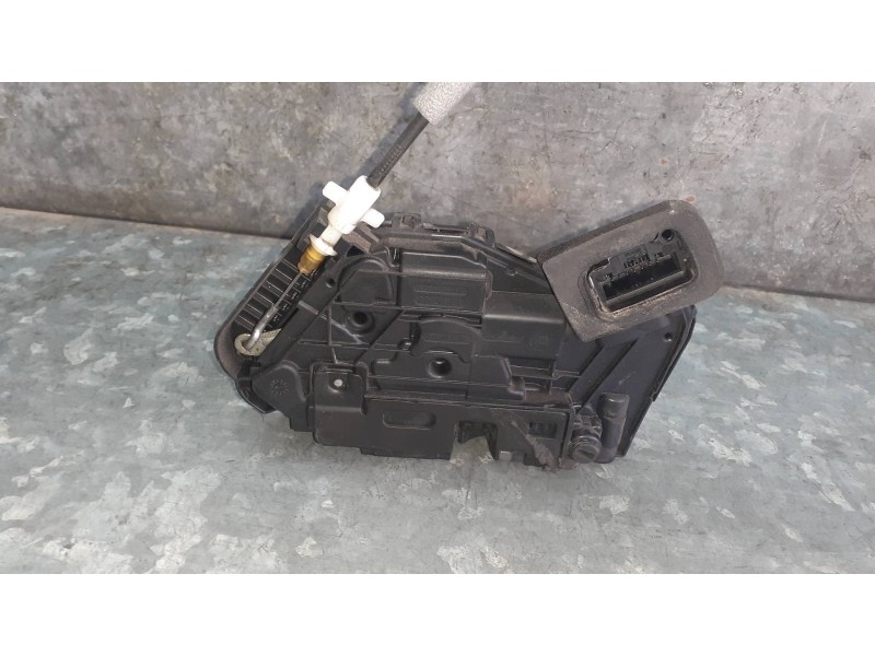 Recambio de cerradura puerta trasera derecha para volkswagen touran (5t1) referencia OEM IAM A6E5TA839016E  7 PINES